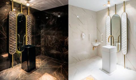 Duas fotos verticais de um banheiro acessível, lado a lado, uma em cores escuras (à esq) e outro todo branco, mostrando espelho, pia e lavabo